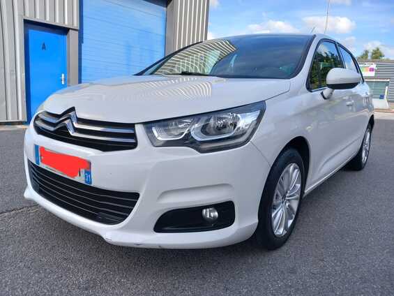 Photo d'une voiture citroen C4