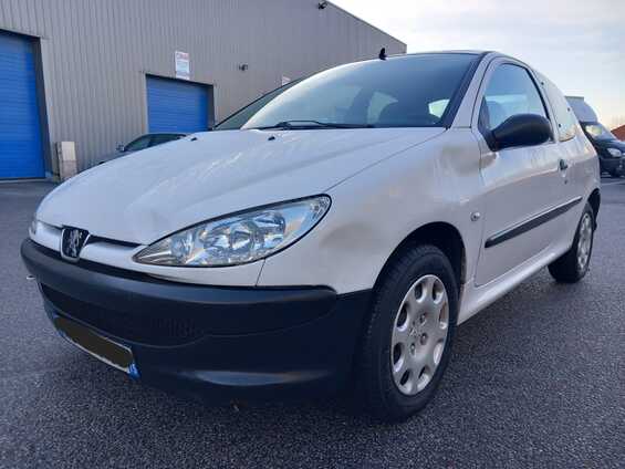 Photo d'une voiture peugeot 206